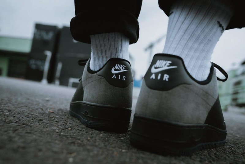 Air force 1 a cold store wall black